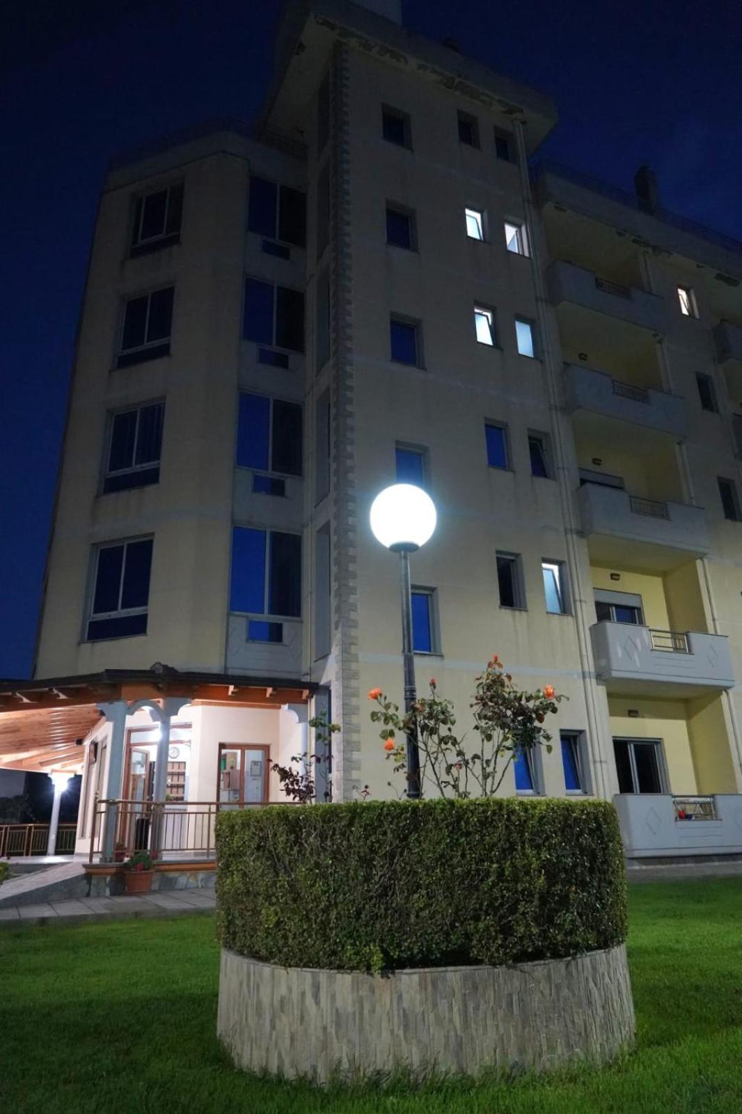 Hotel Restaurant Globi Velipojë Dış mekan fotoğraf