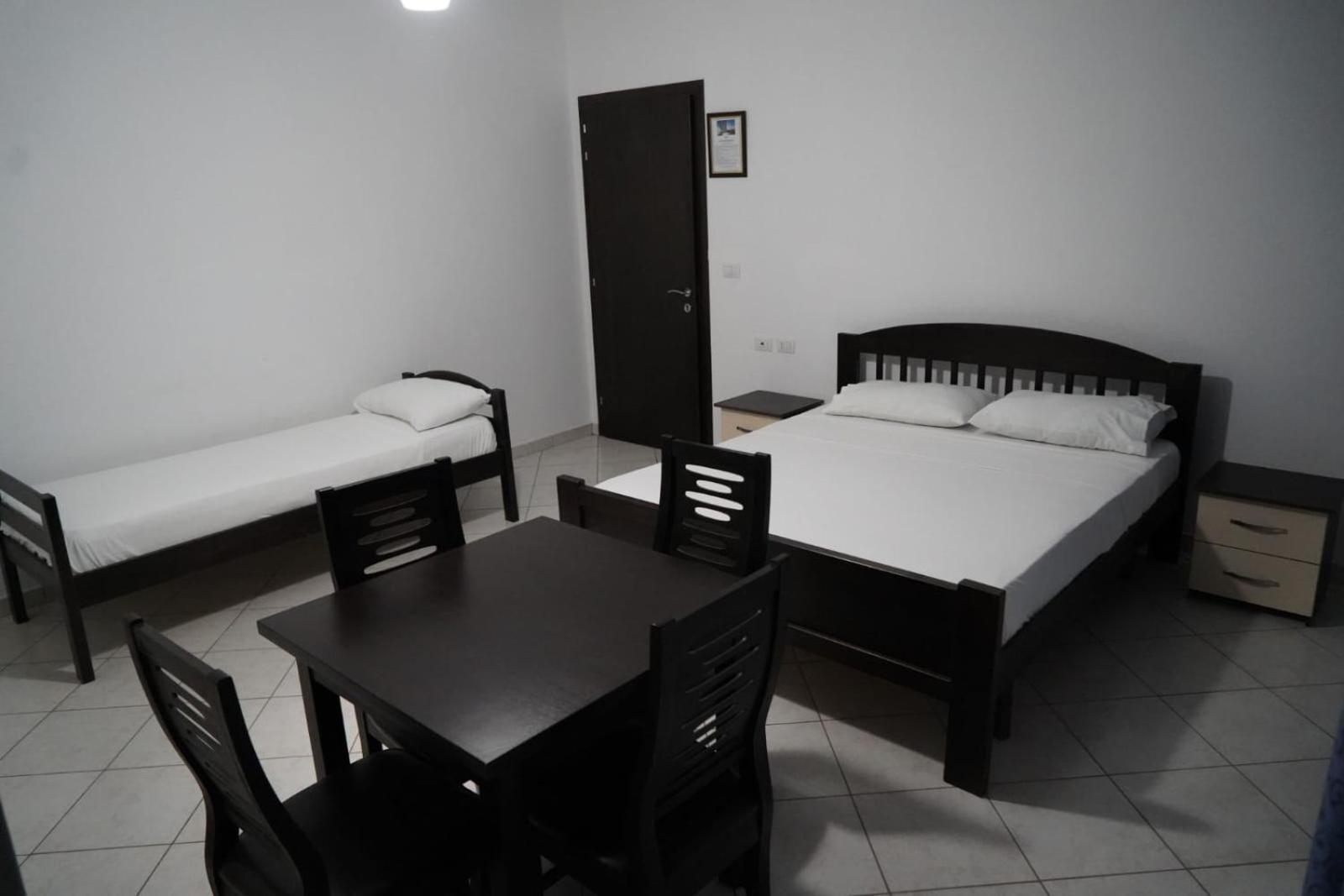 Hotel Restaurant Globi Velipojë Dış mekan fotoğraf