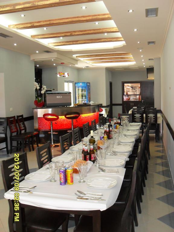 Hotel Restaurant Globi Velipojë Dış mekan fotoğraf