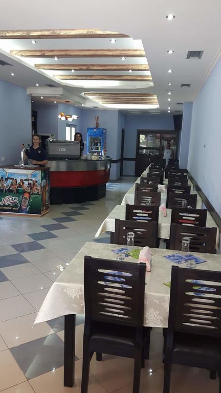 Hotel Restaurant Globi Velipojë Dış mekan fotoğraf